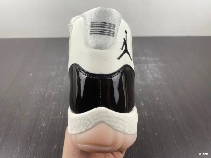 Cheap MAX AR0715-101 Jordan Neapolitan WMNS Air 11 0531